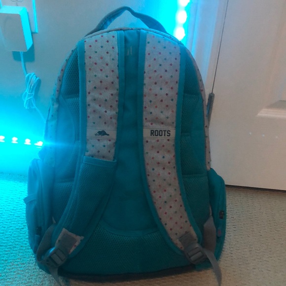 Roots backpack💗💙 - Picture 5 of 6